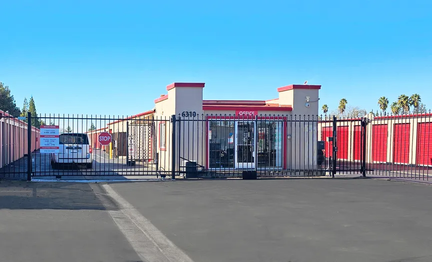 Street view of Security Public Storage located on Stockton Blvd in Sacramento CA serving the Oak Park and Tahoe Park areas