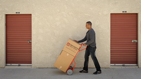Customer moving in to Chula Vista self storage