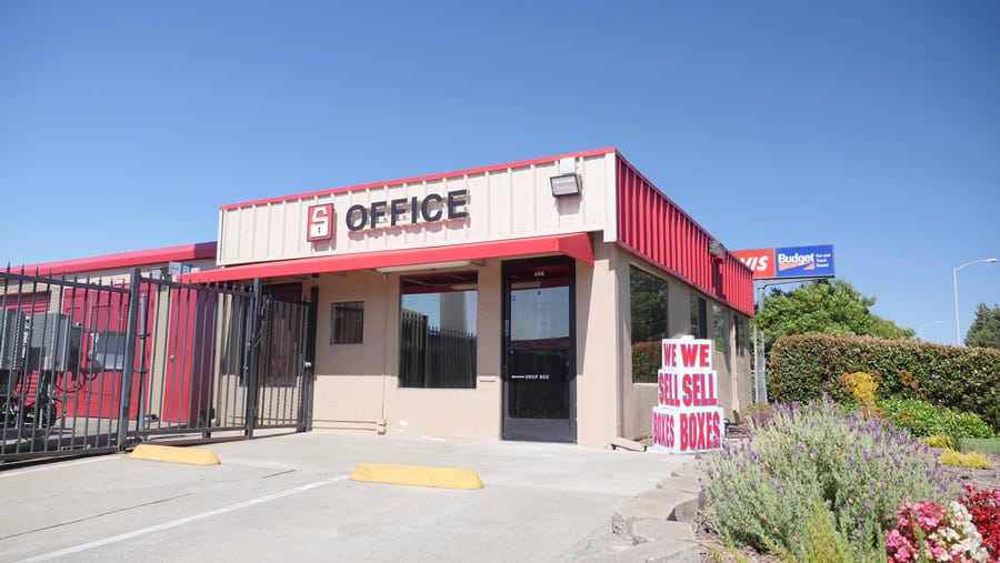 Storage Unit Prices in Fairfield Security Public Storage