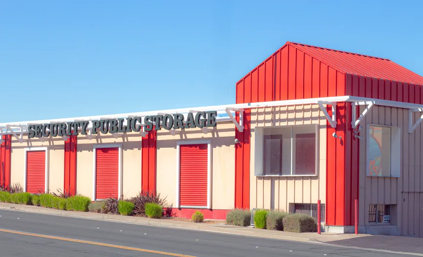 Street view of Security Public Storage, a secure self storage facility in the Rollingwood area of San Pablo