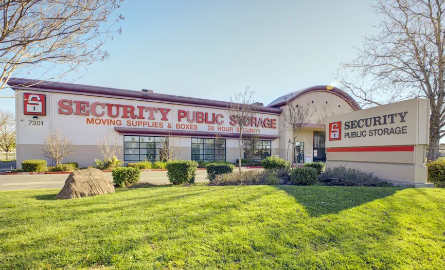 Street view of Security Public Storage located on Franklin Blvd in Sacramento CA serving the Valley Hi and Parkway areas of South Sacramento