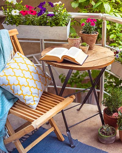 balcony table and chairs