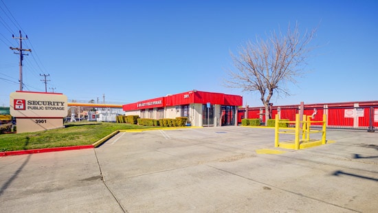 storage facility on fruitridge rd in sacramento