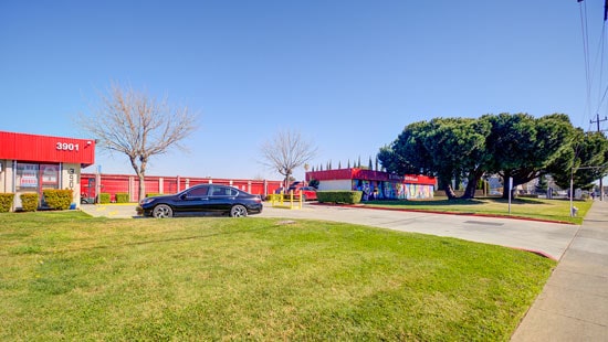 self storage facility in sacramento
