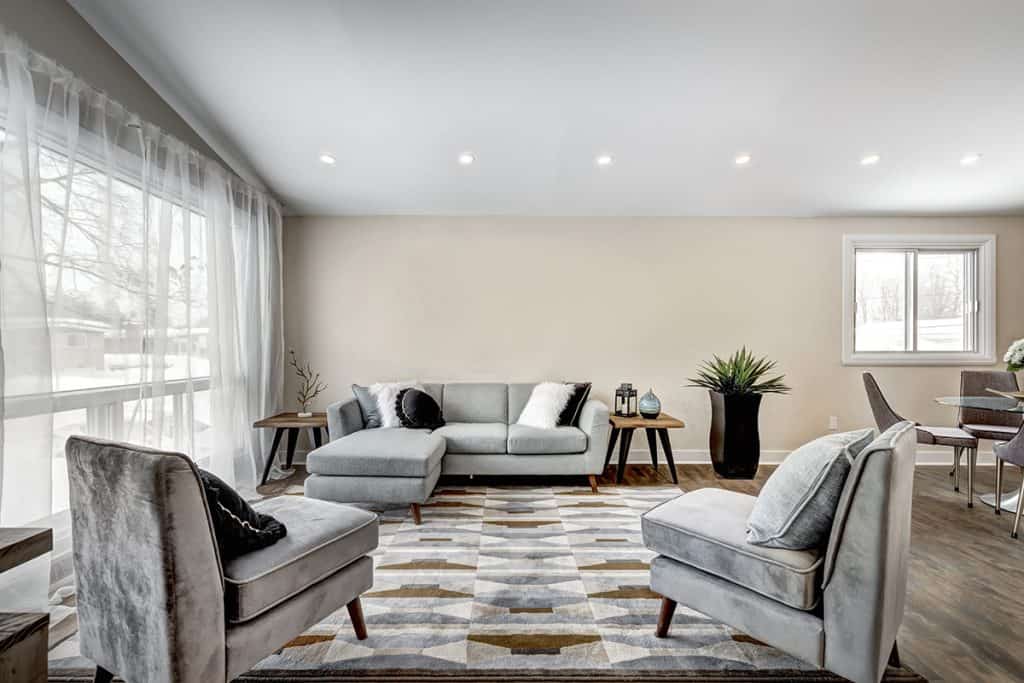 home staging with a storage unit