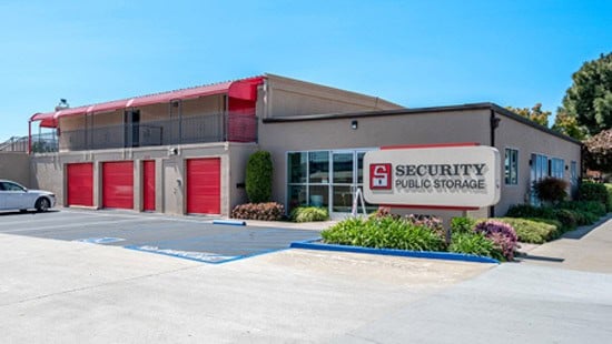 huntington-beach-self-storage-facility