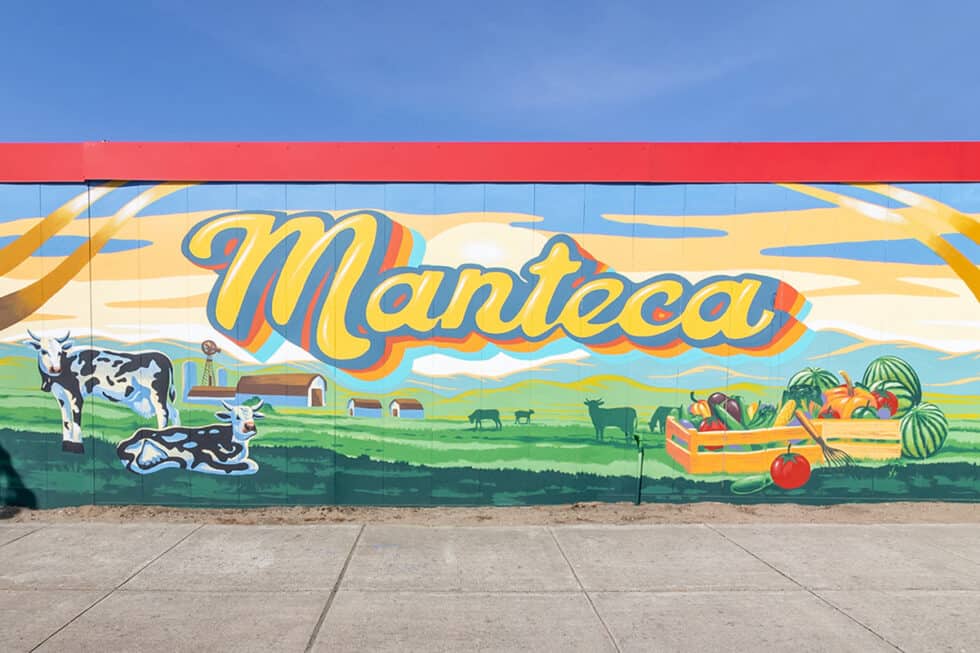 Security Public Storage Dedicates New Mural in Manteca, CA