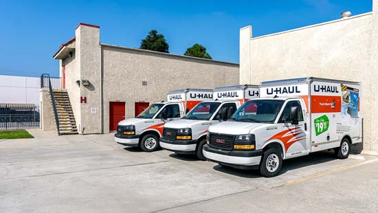 moving-trucks-self-storage