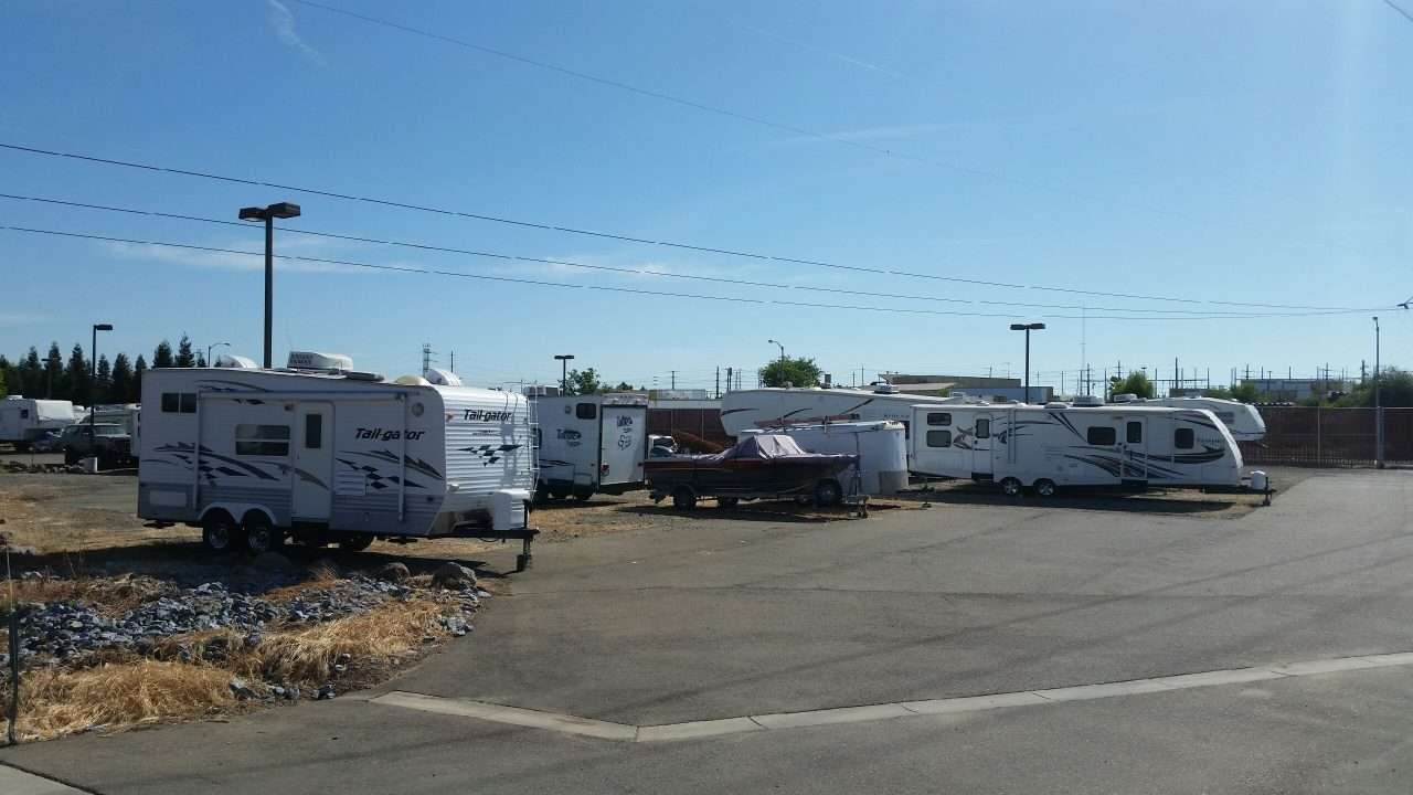 Storage Units in Roseville, CA 851 Galleria Blvd