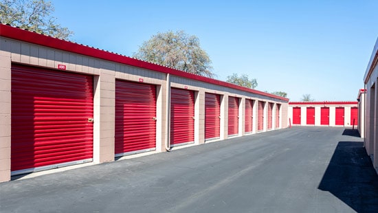 storage-units-drive-up-roseville